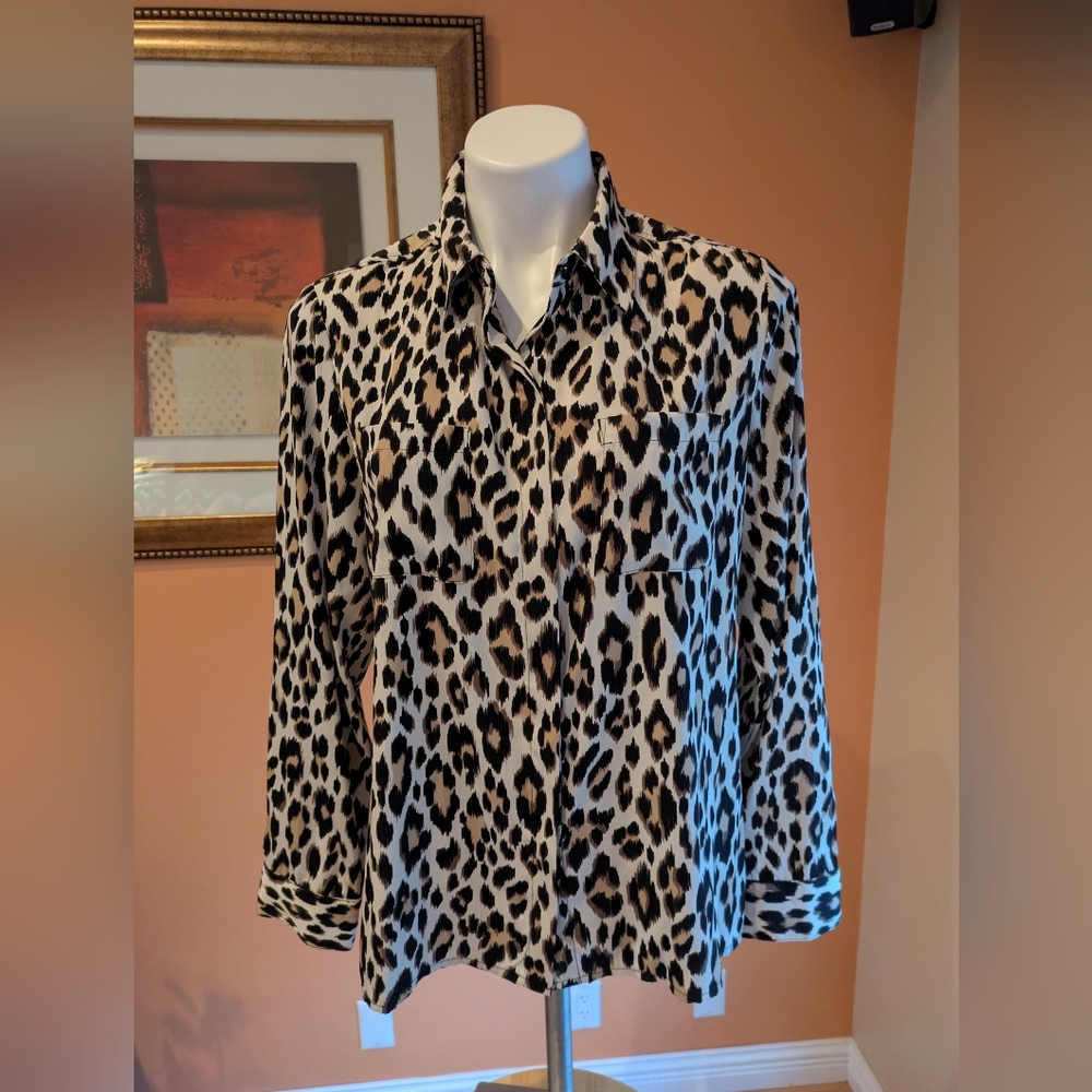 Chico's/ Top / Chicos Leopard Print Button Blouse Black Tan Long Sleeve No Iron
